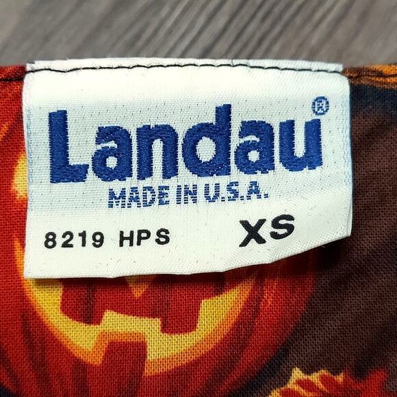 Landau Women's Halloween Themed V-Neck Short Sleeve Pullover Scrub Top - Picture 4 of 5